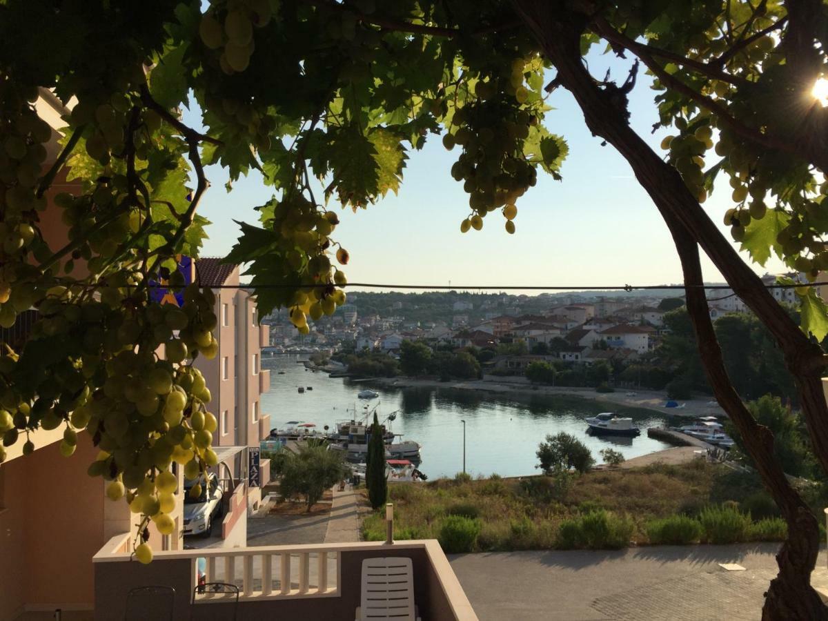 Apartments Villa Zica Trogir Ngoại thất bức ảnh