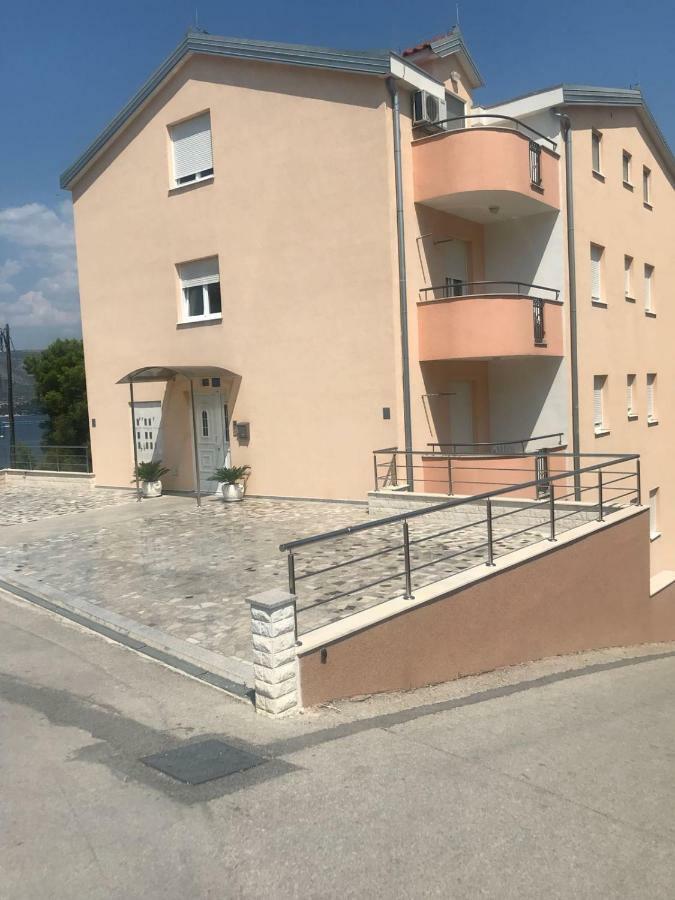 Apartments Villa Zica Trogir Ngoại thất bức ảnh